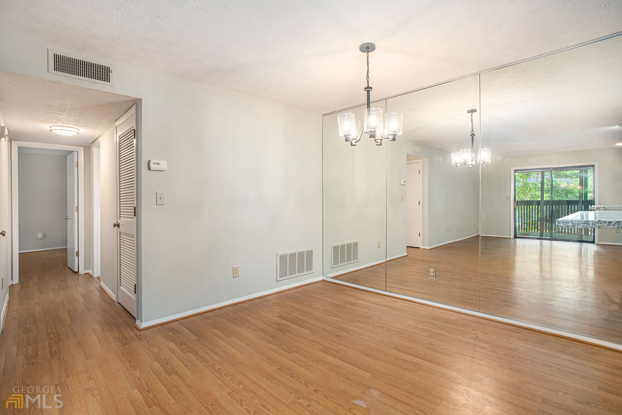 804 Cumberland Court SE