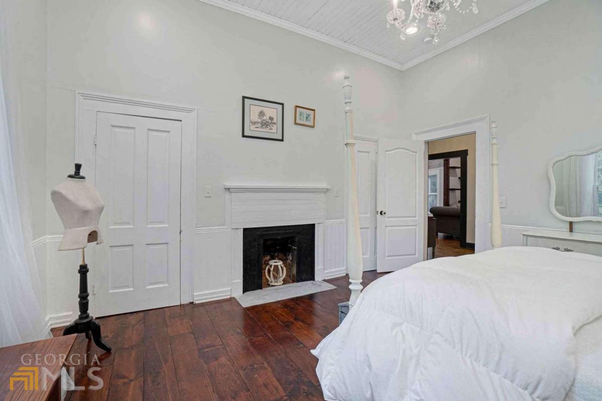 333 Elm Circle