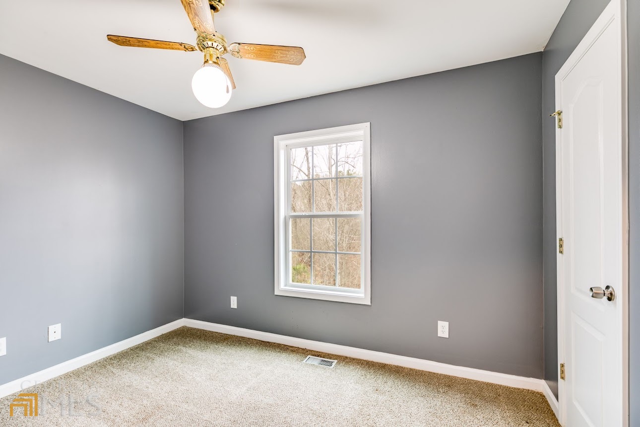 220 Jordan Lane