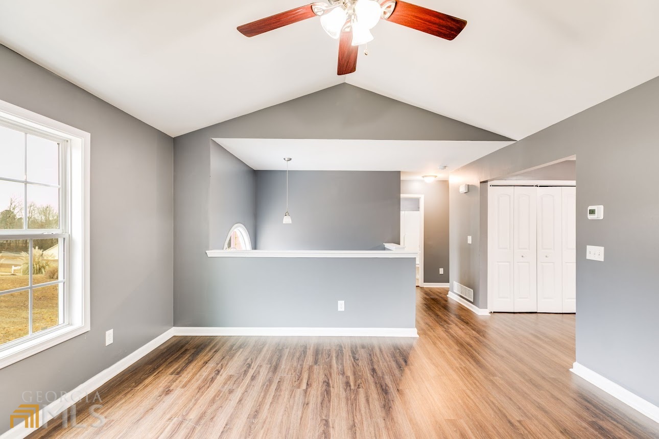 220 Jordan Lane