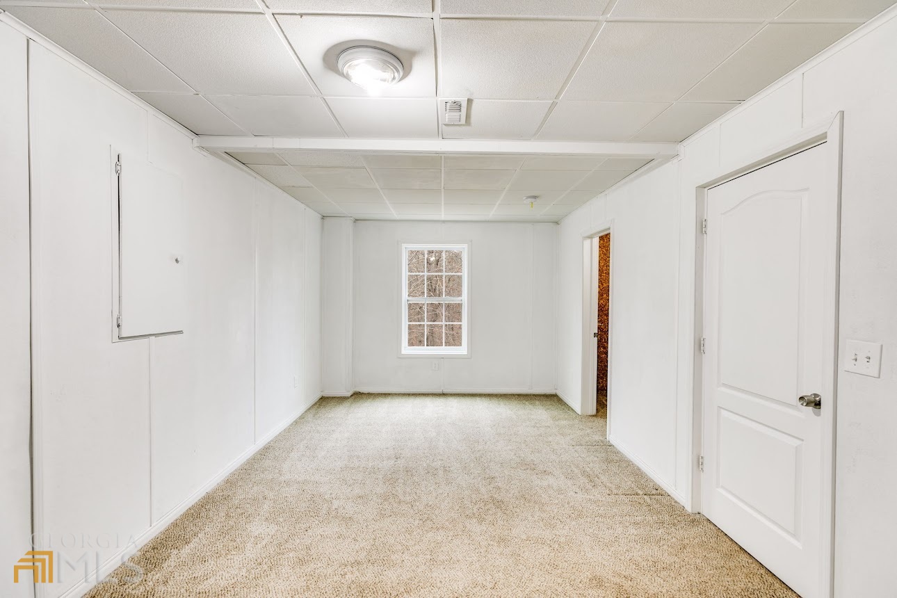 220 Jordan Lane