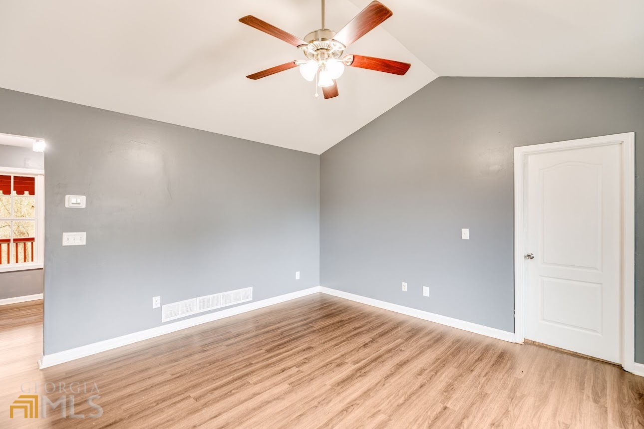 220 Jordan Lane