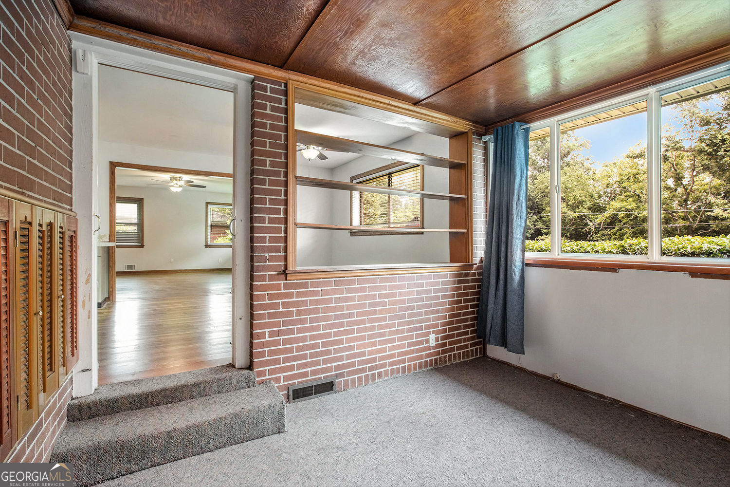 243 Indian Trail