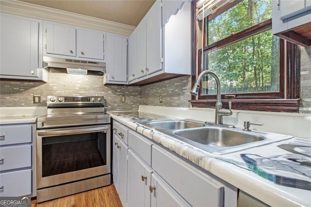 60 Woodland Road SW