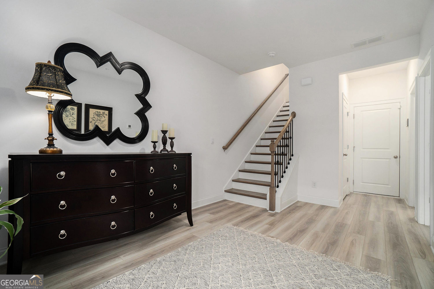 6141 Ogeechee Road SE