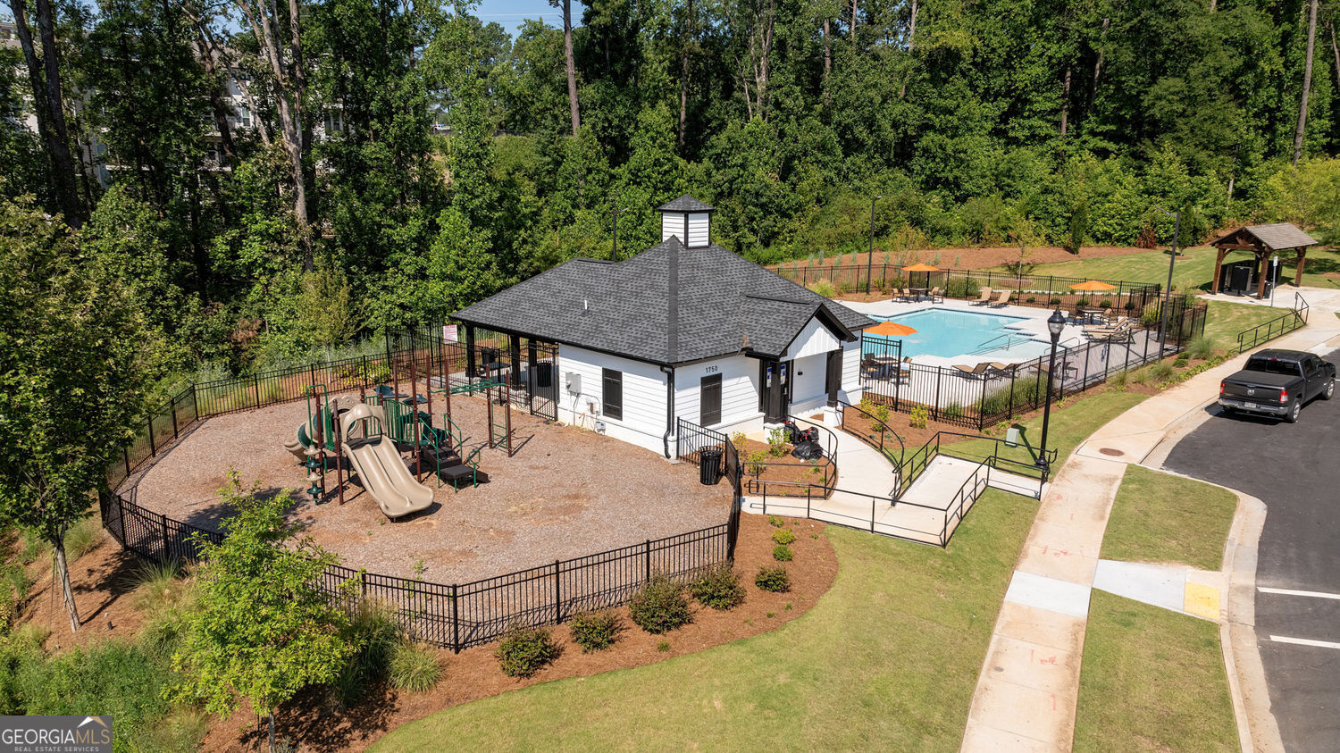 6141 Ogeechee Road SE