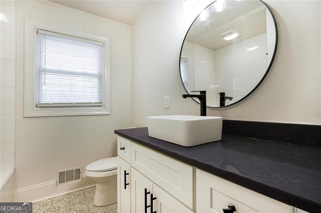 1305 Bellemeade Circle SW