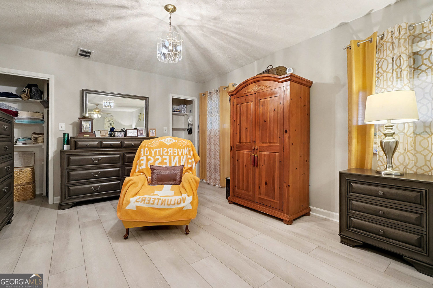 4728 Apache Trail SW