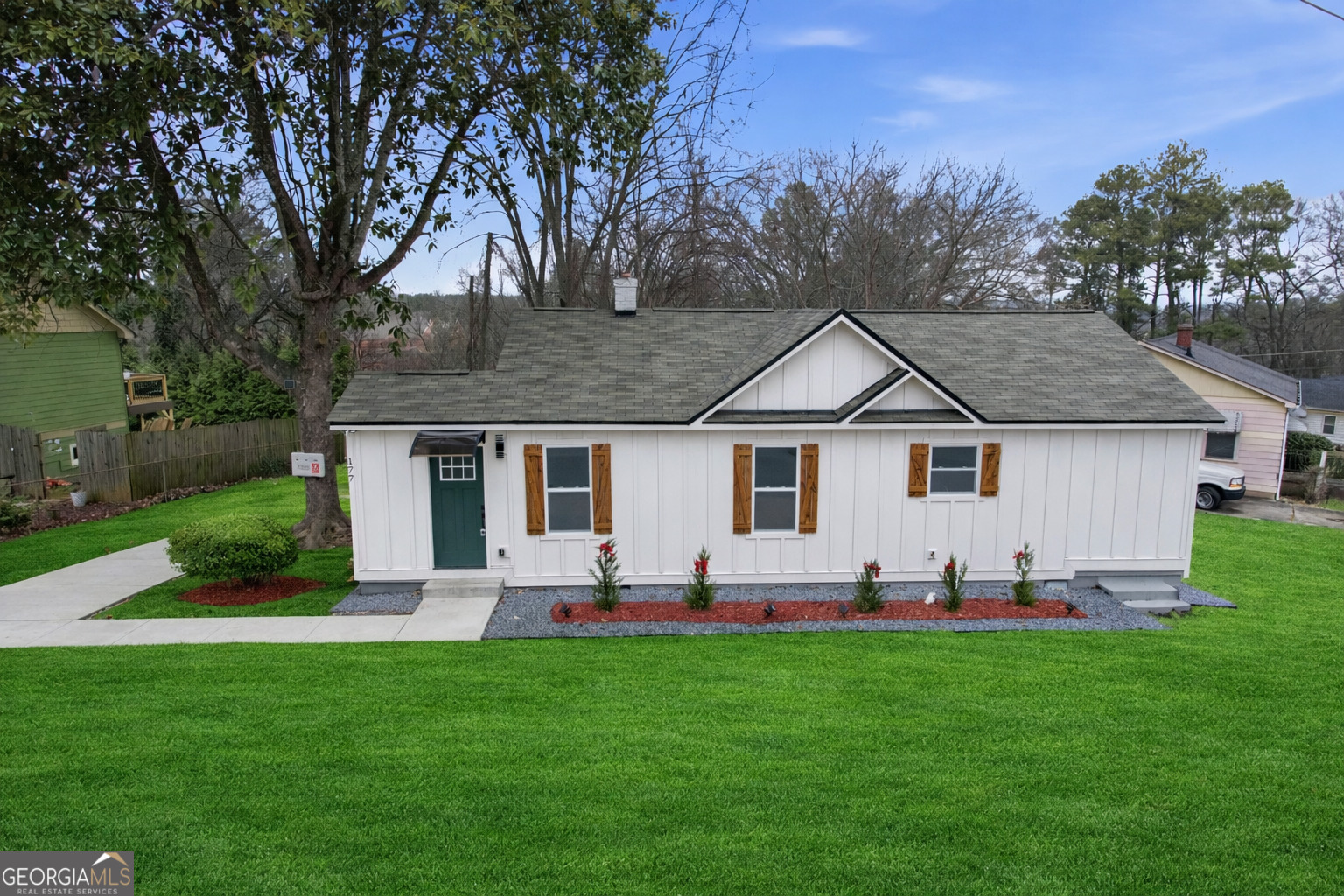 177 Woods Drive NE