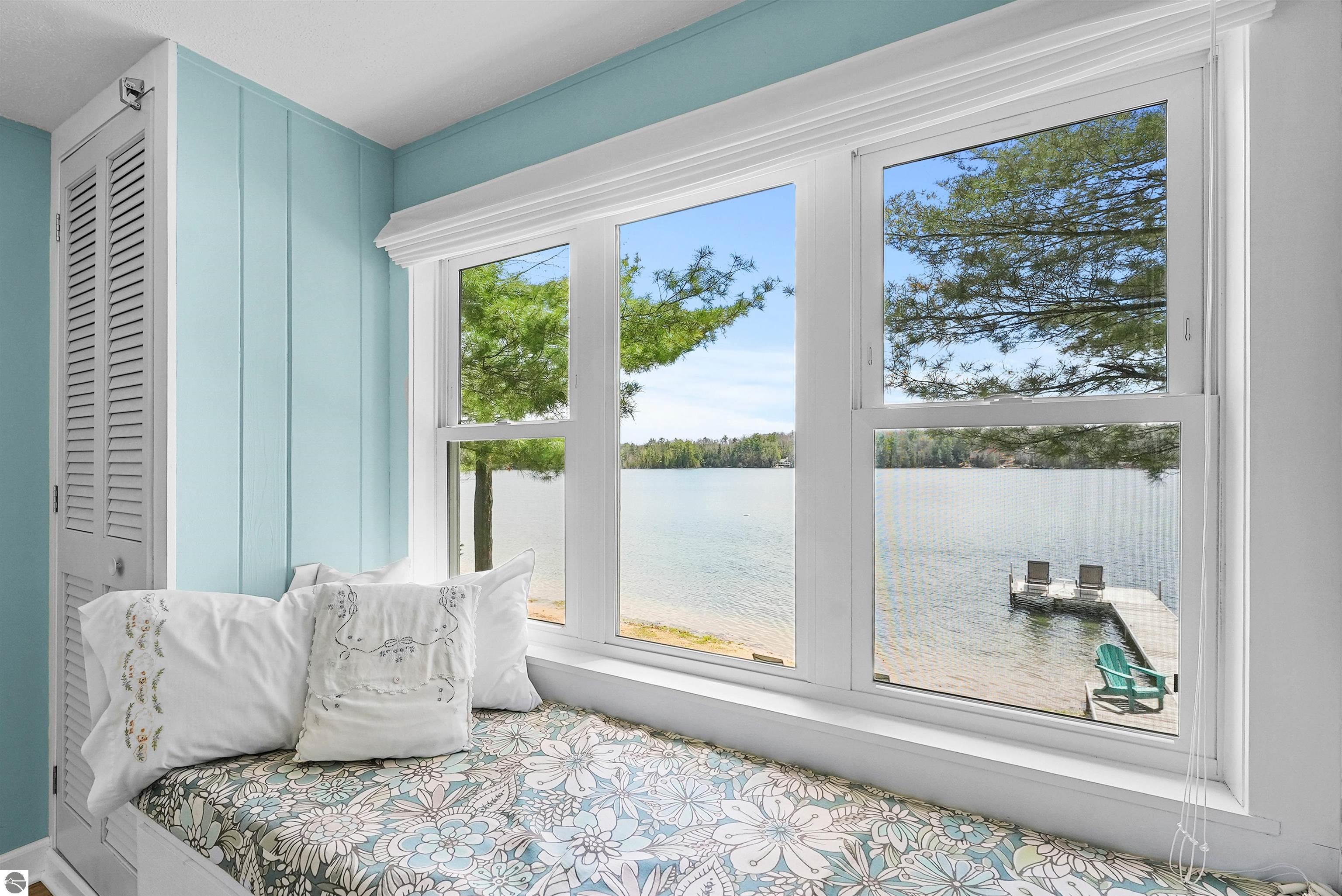 489 Peninsula Trail