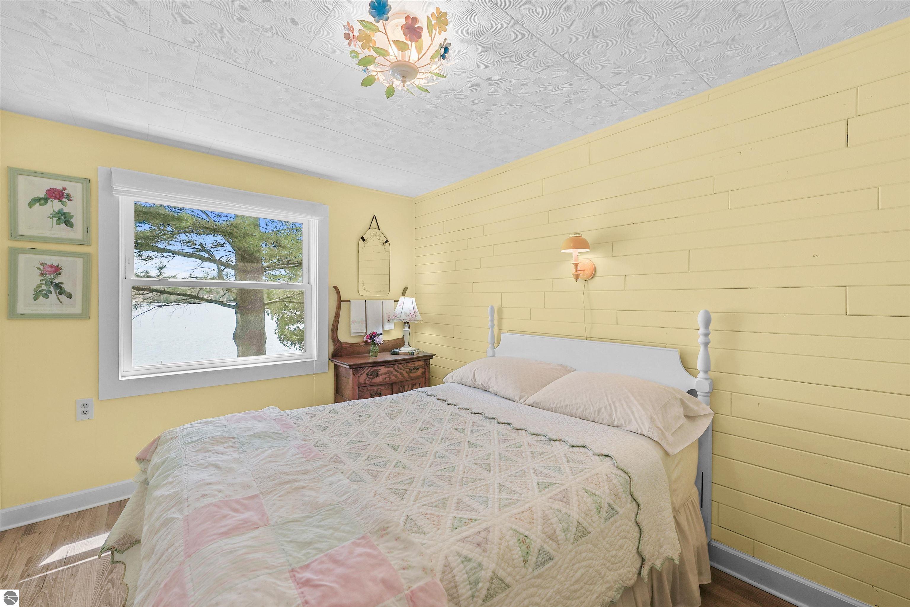 489 Peninsula Trail