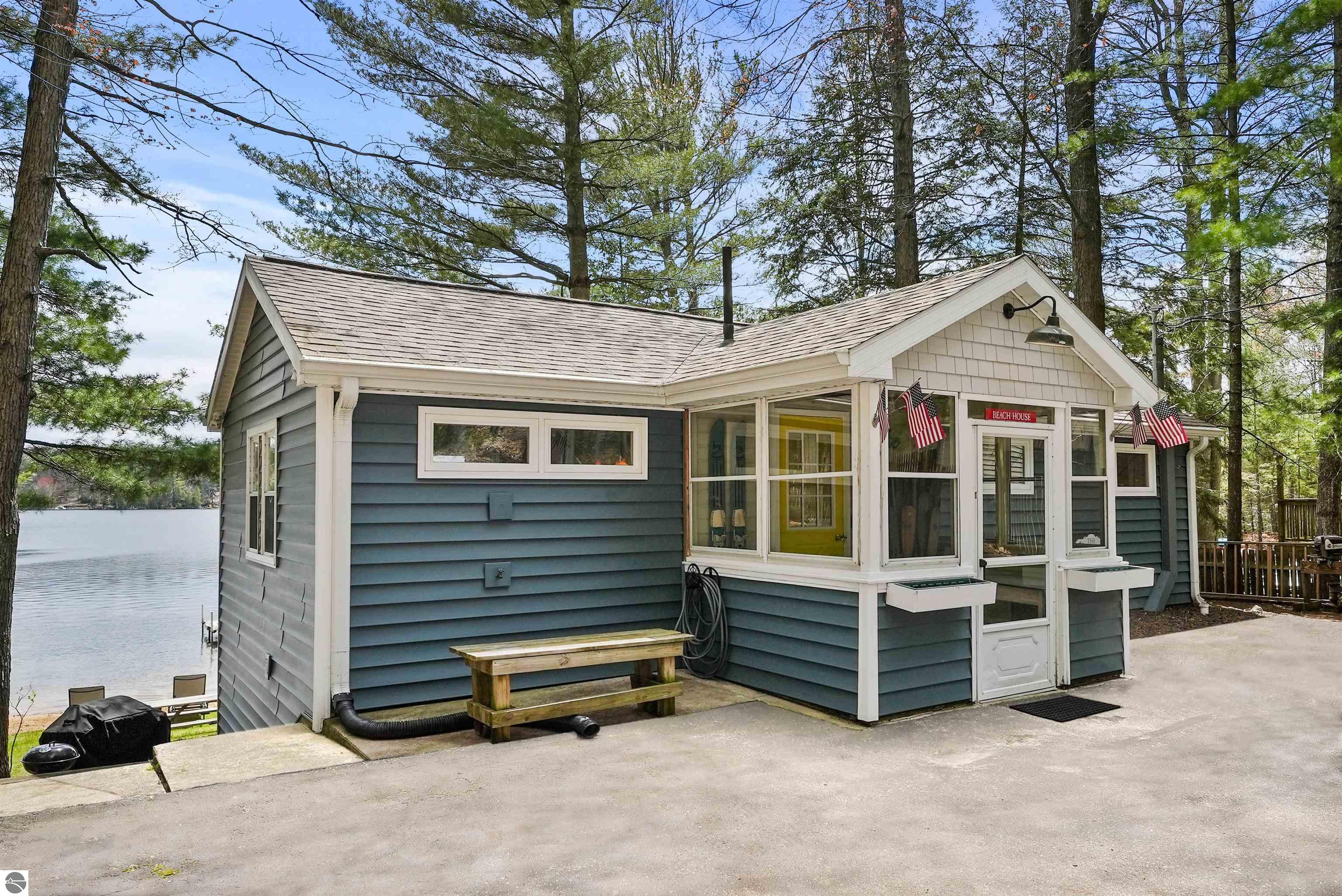 489 Peninsula Trail