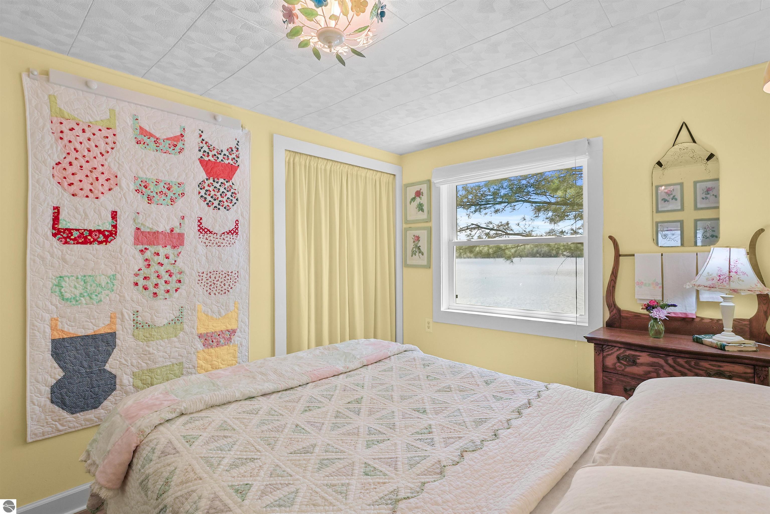 489 Peninsula Trail
