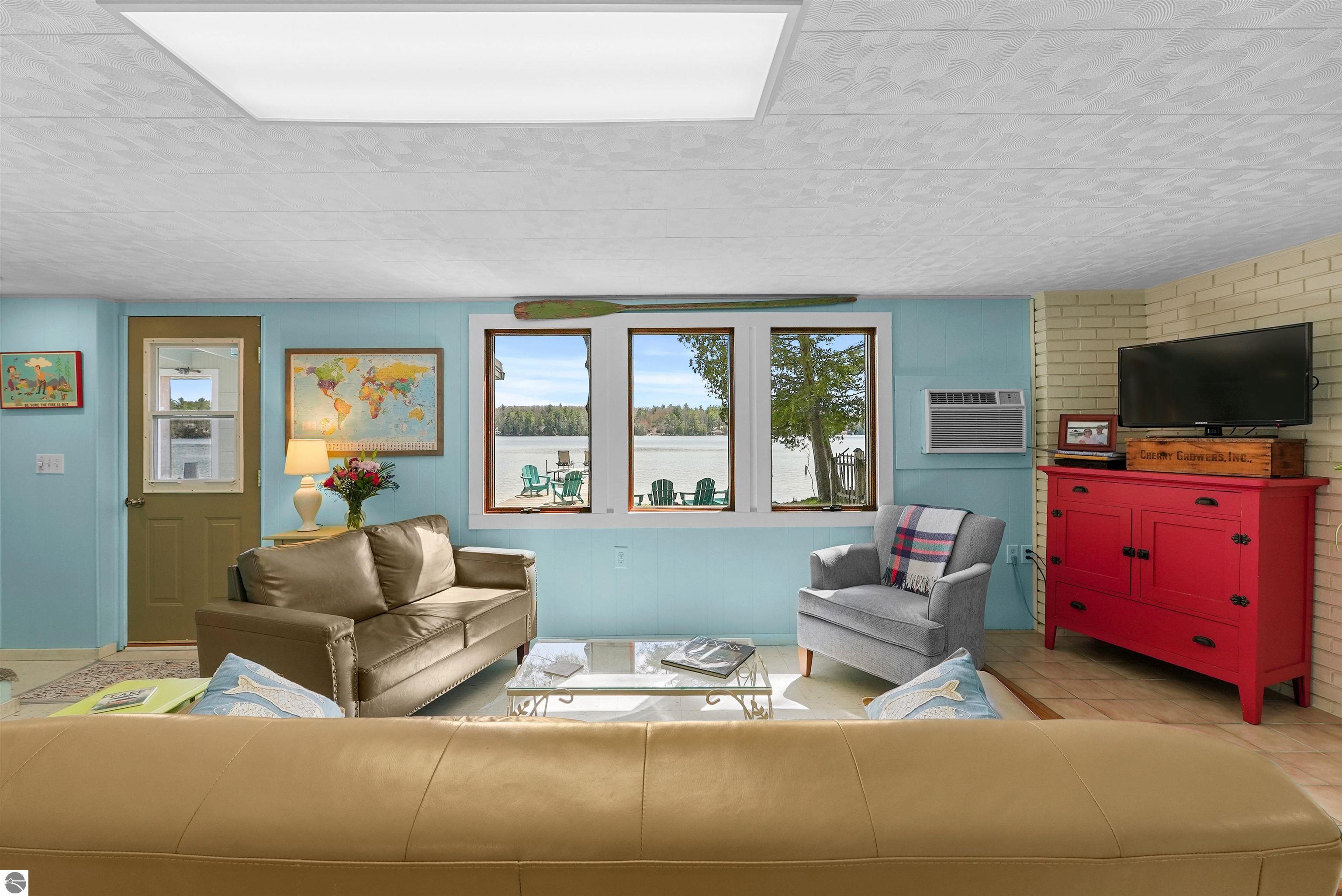 489 Peninsula Trail