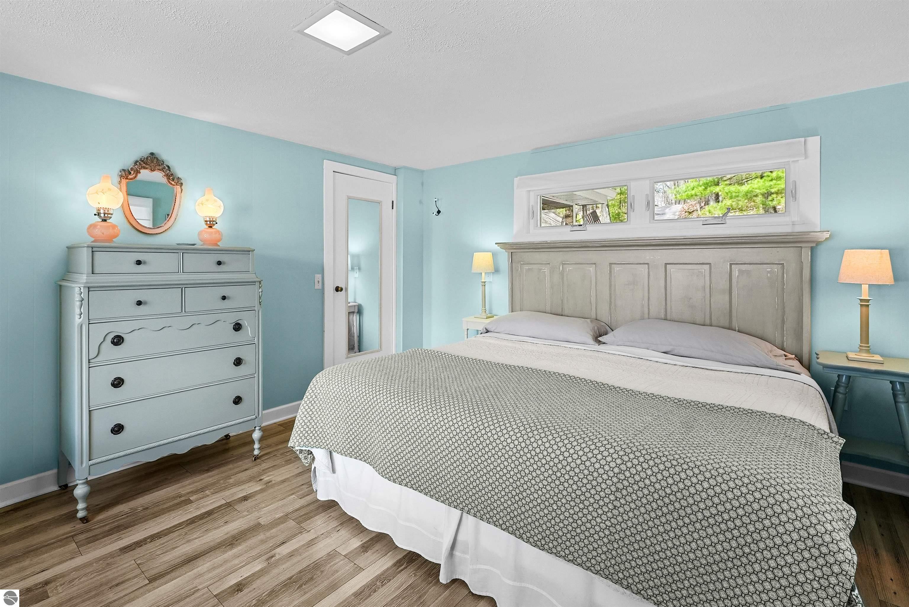 489 Peninsula Trail