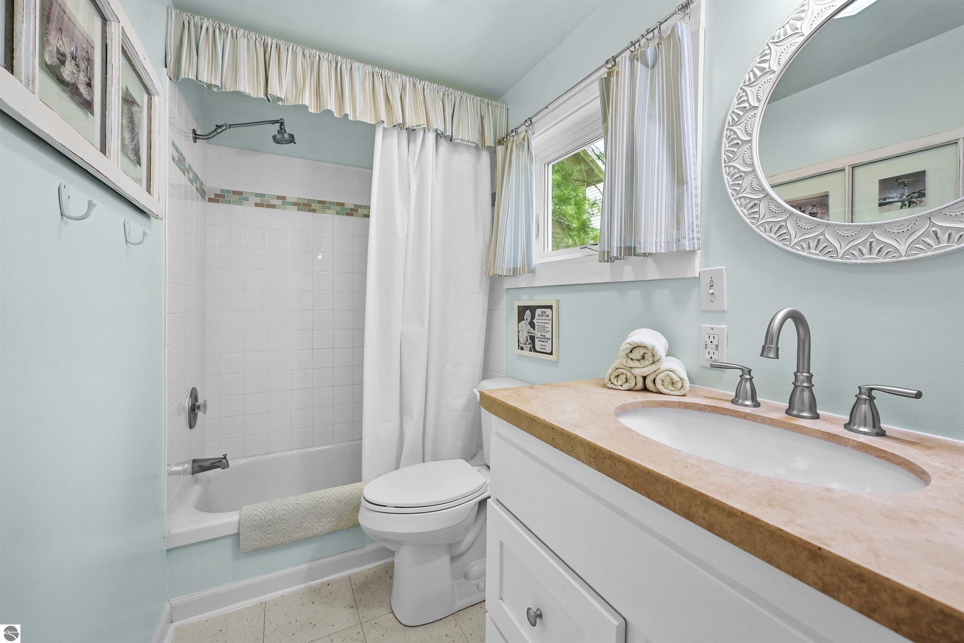 489 Peninsula Trail
