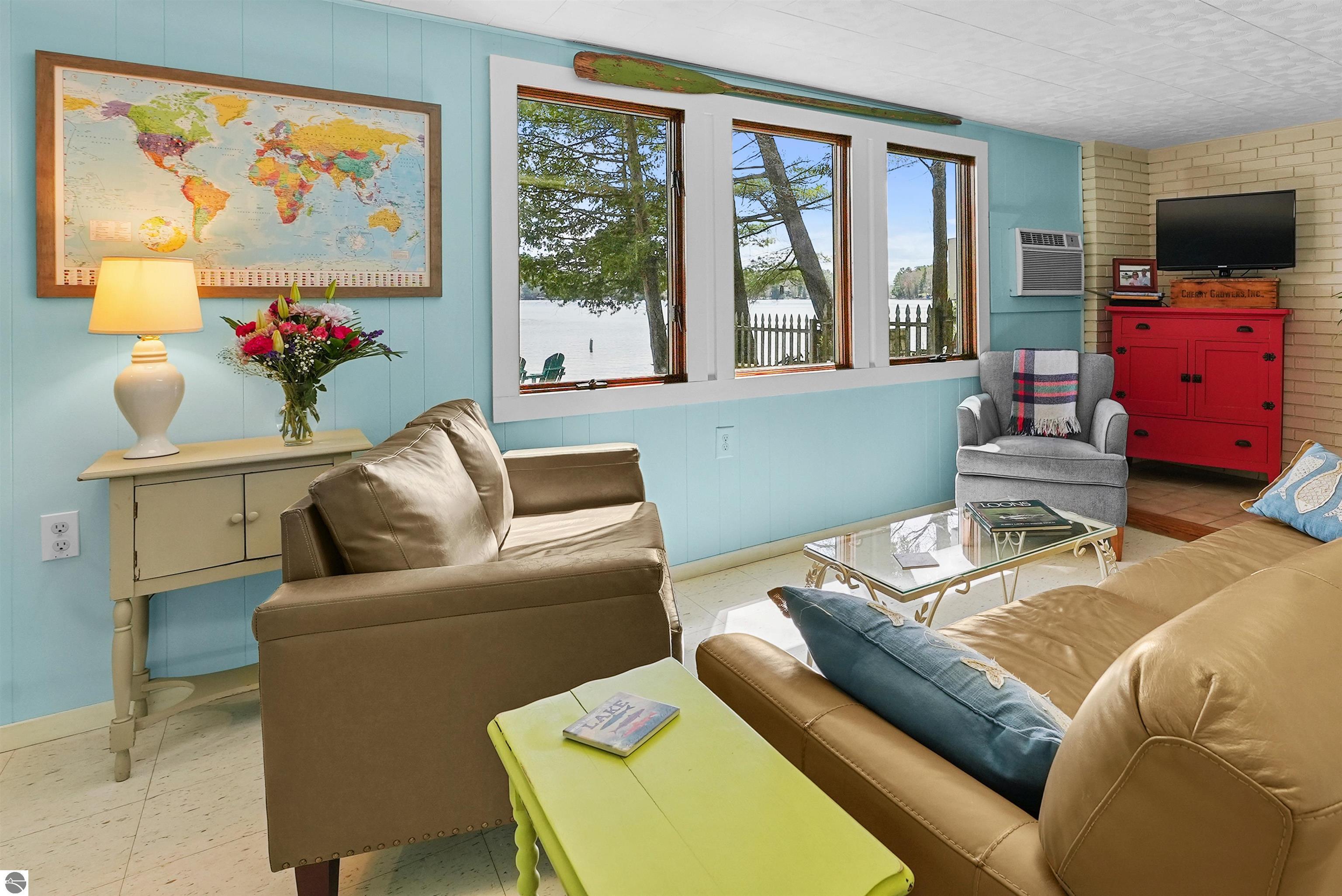 489 Peninsula Trail