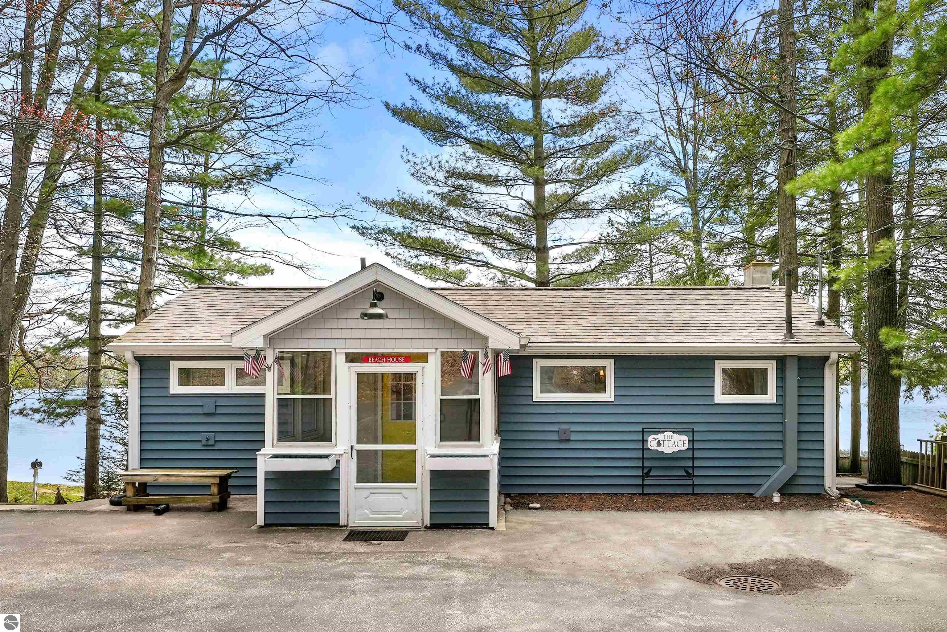 489 Peninsula Trail