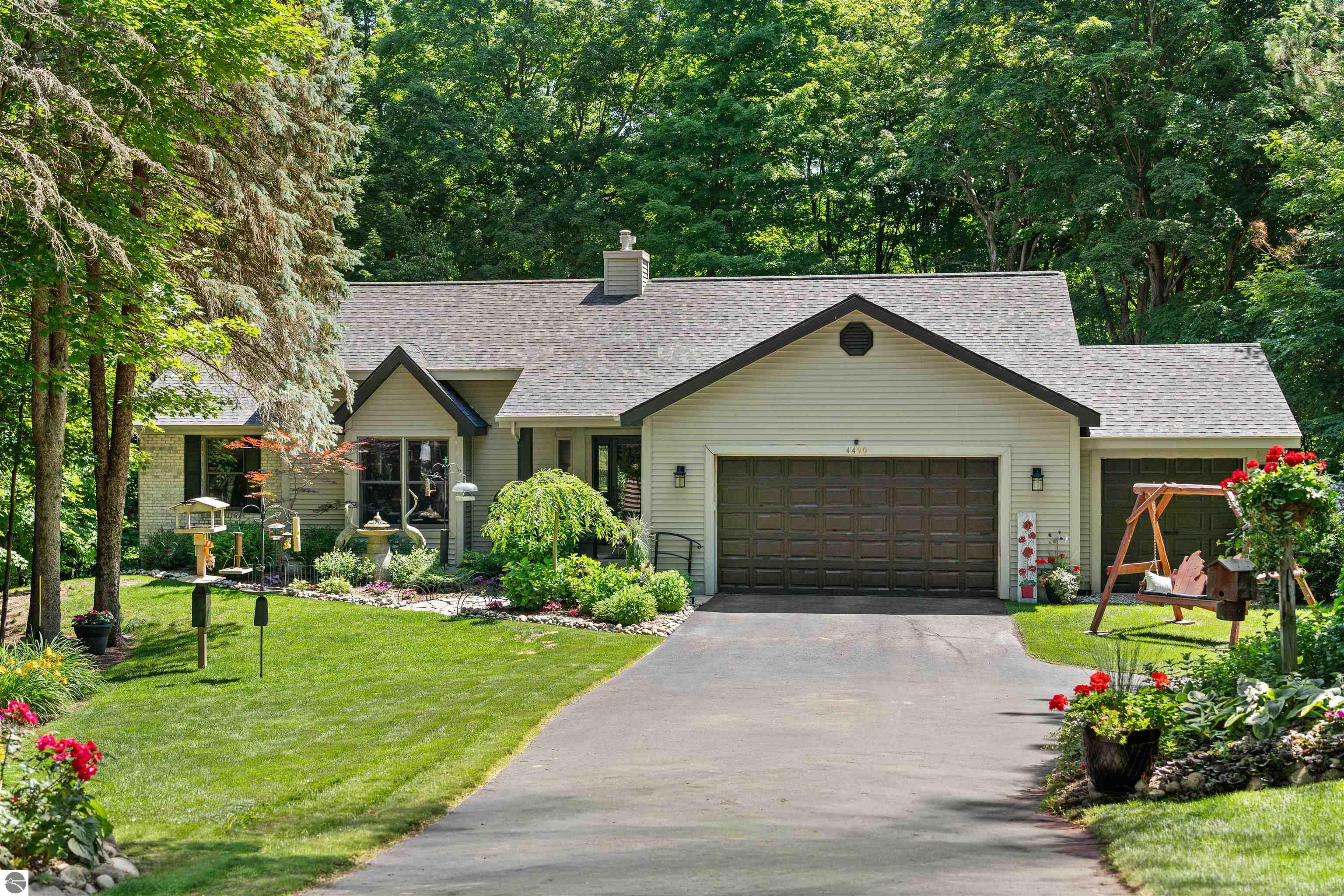 4490 Marykris Lane