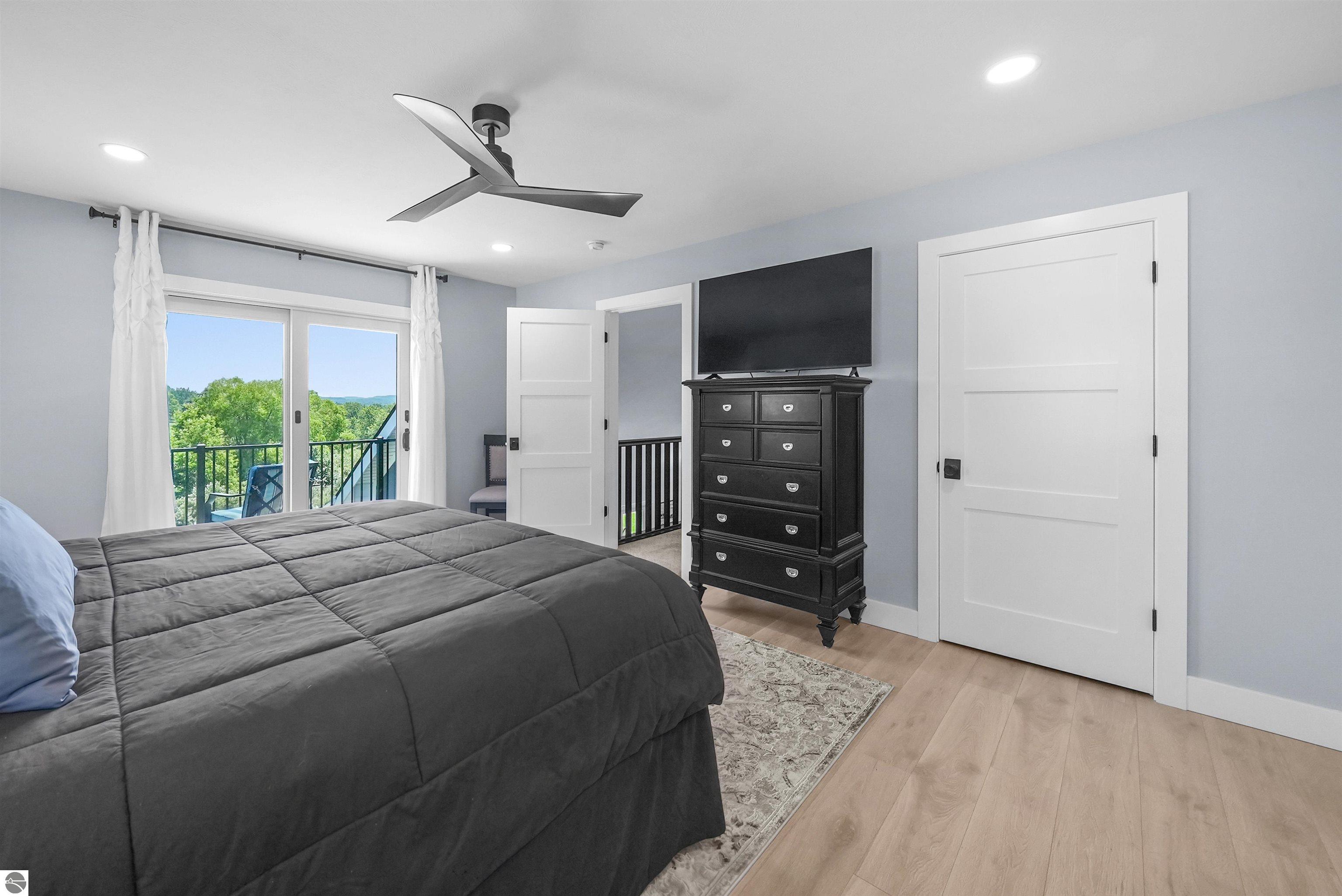7086 Wolverine View Drive