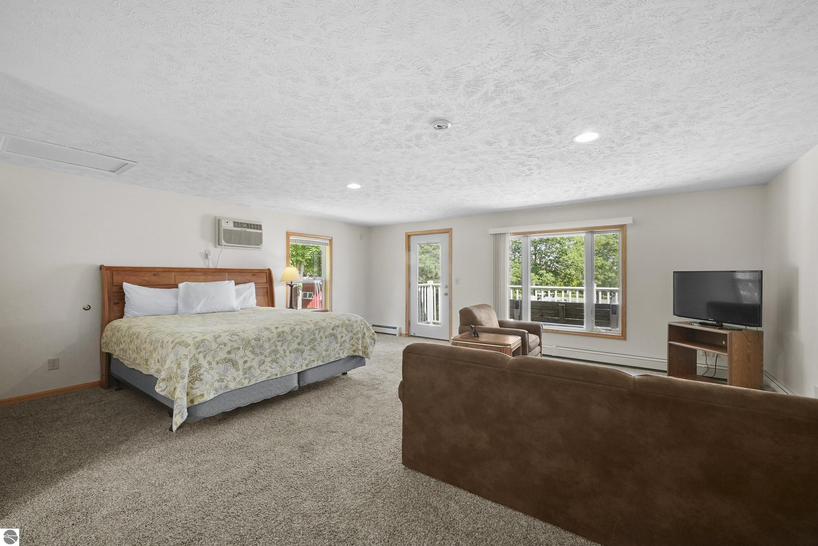 4290 S West Bay Shore Drive