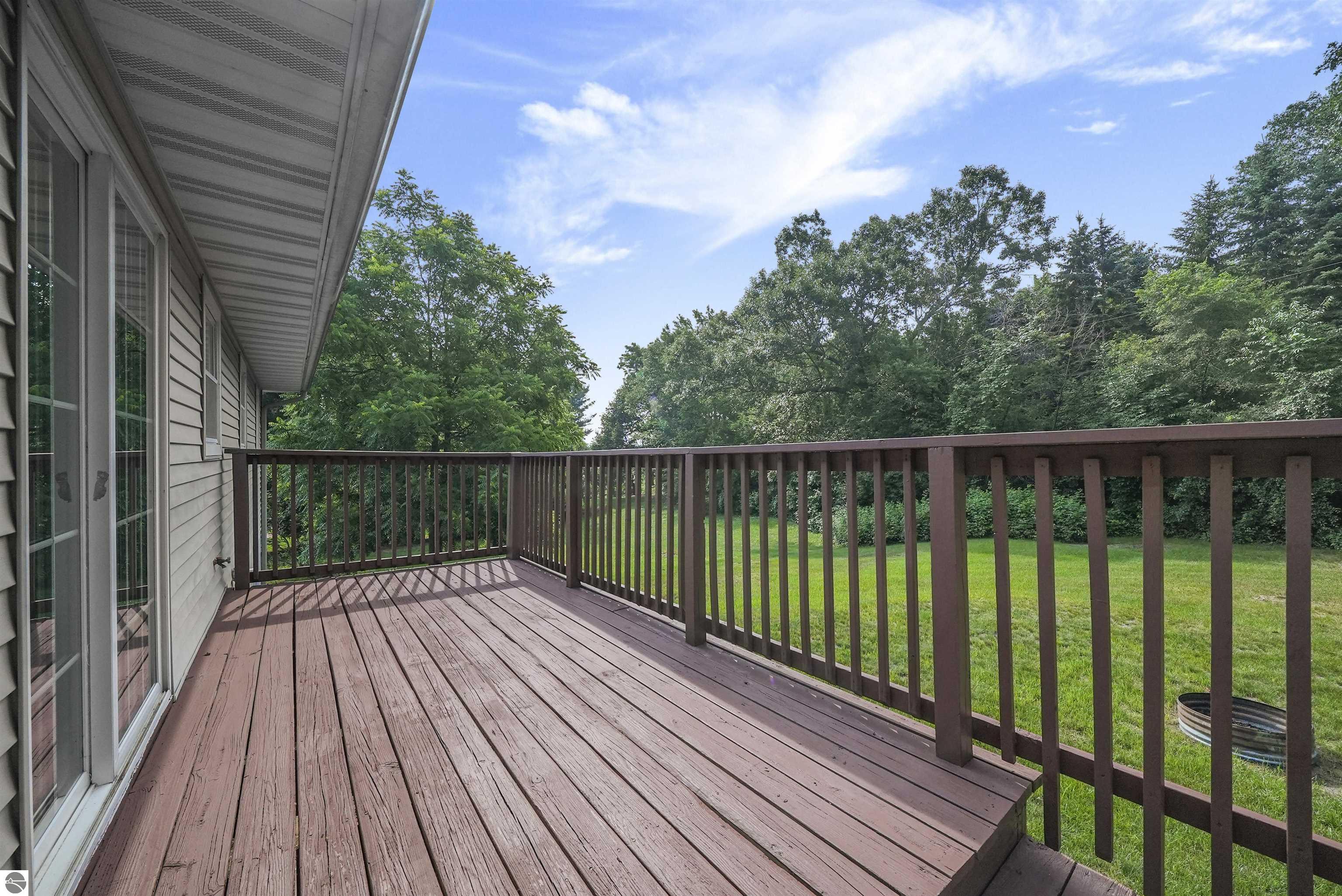 1101 Knoll Crest Court