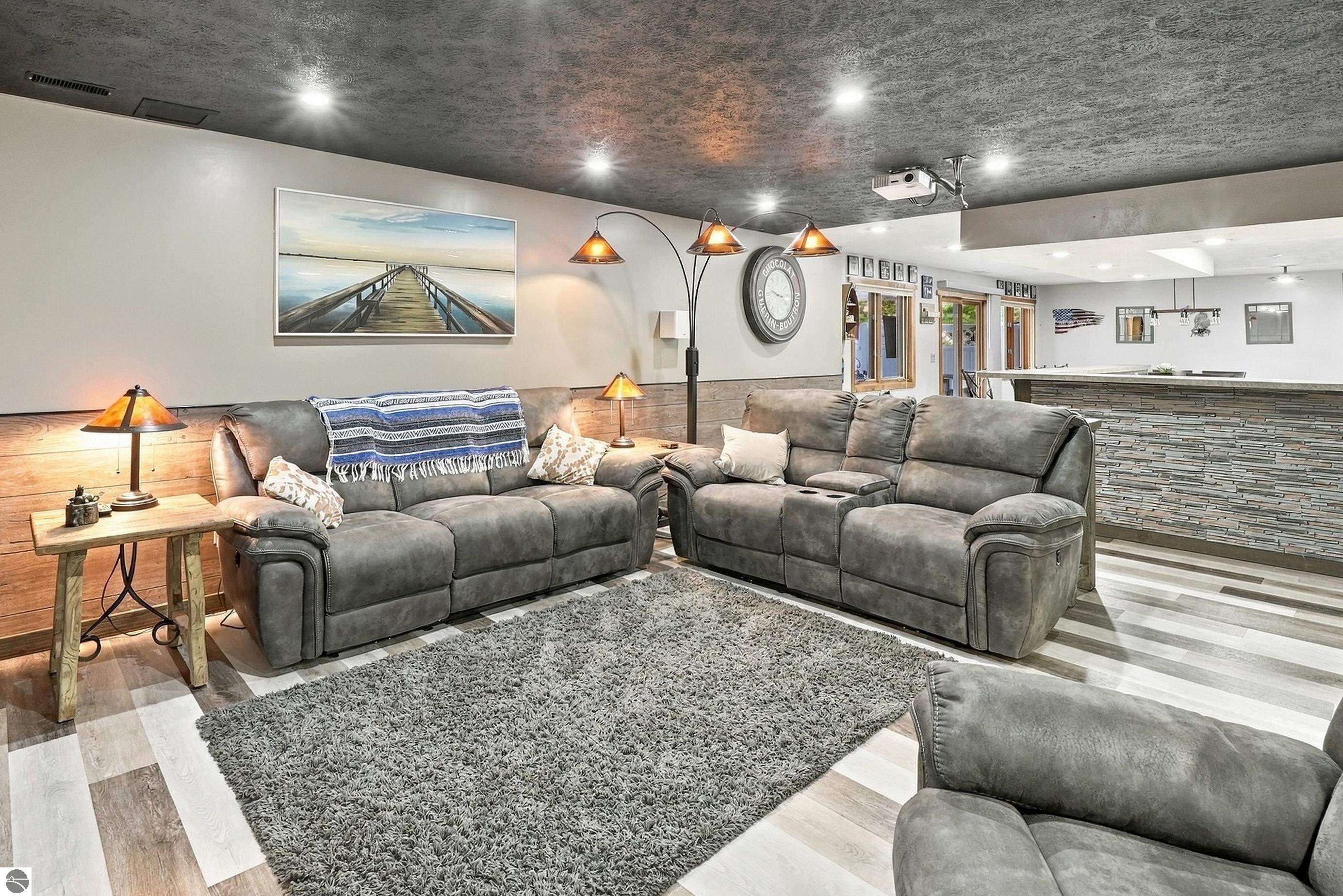 3175 Veterans Drive