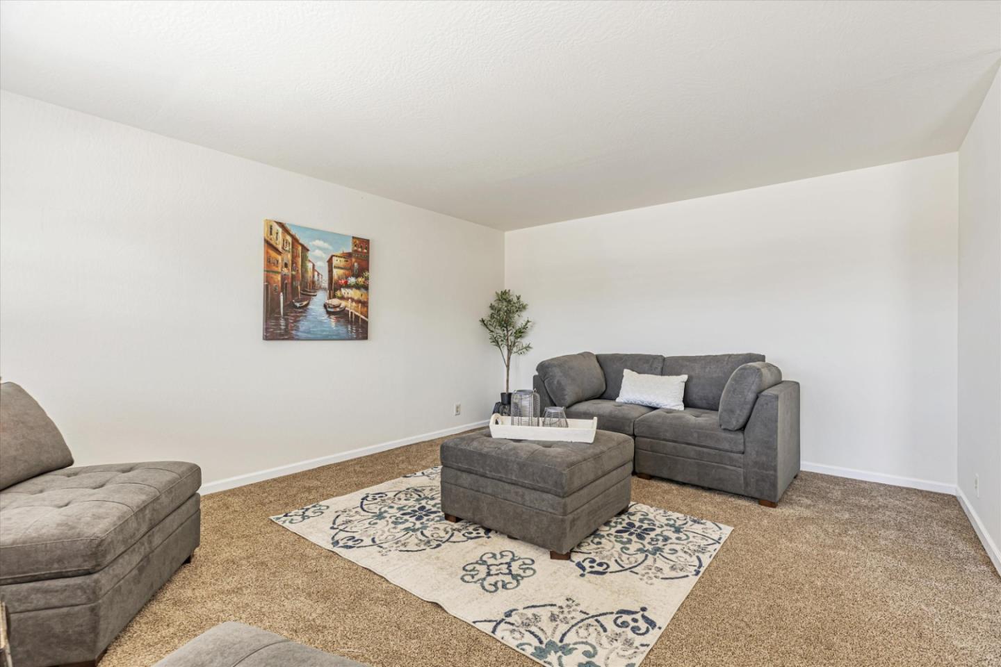 1077 Sierra Madre Drive