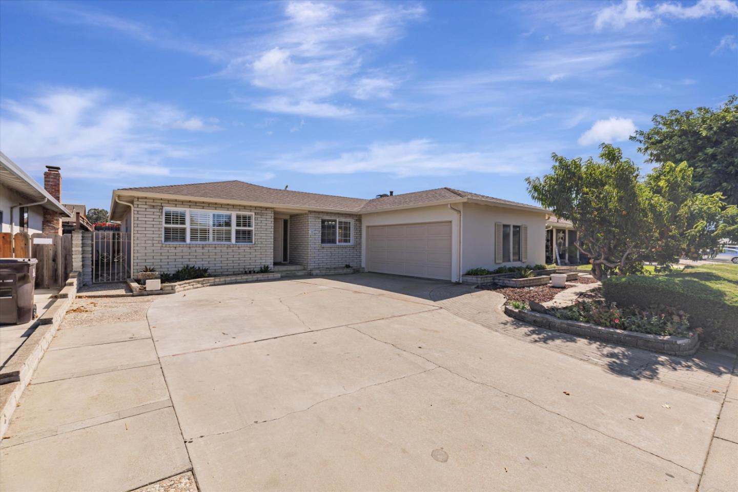 1077 Sierra Madre Drive