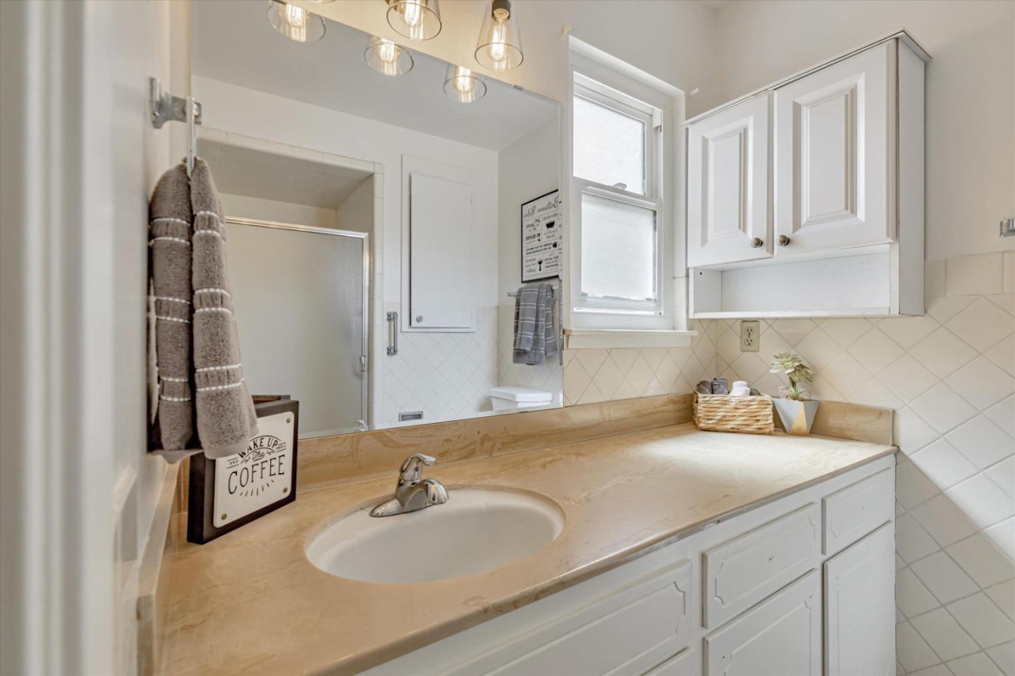 1077 Sierra Madre Drive