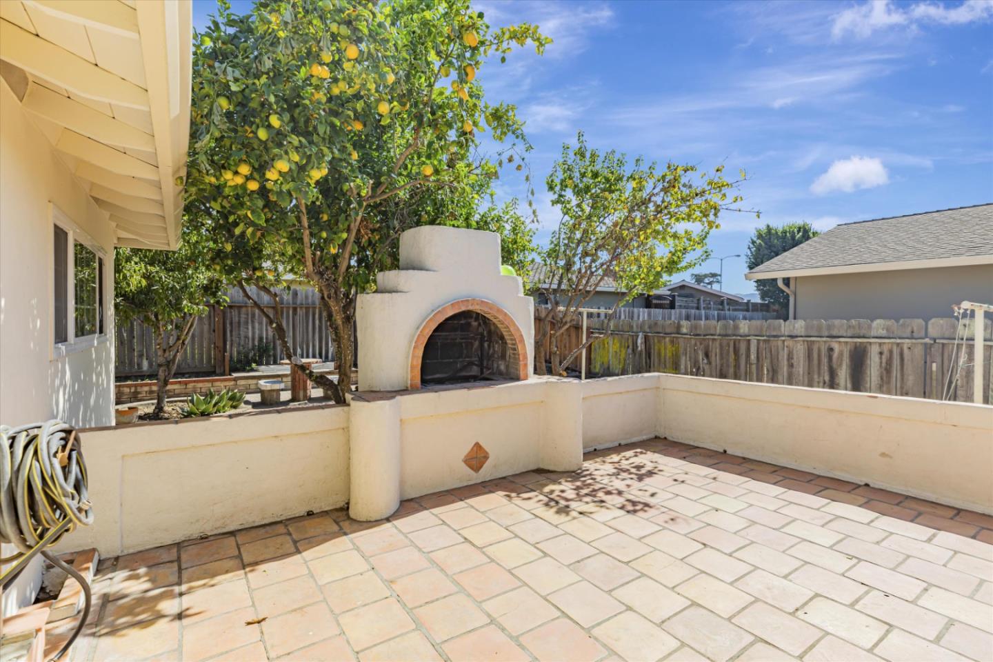 1077 Sierra Madre Drive