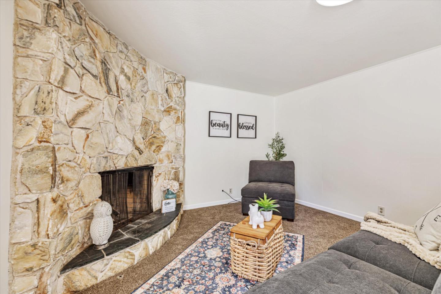 1077 Sierra Madre Drive