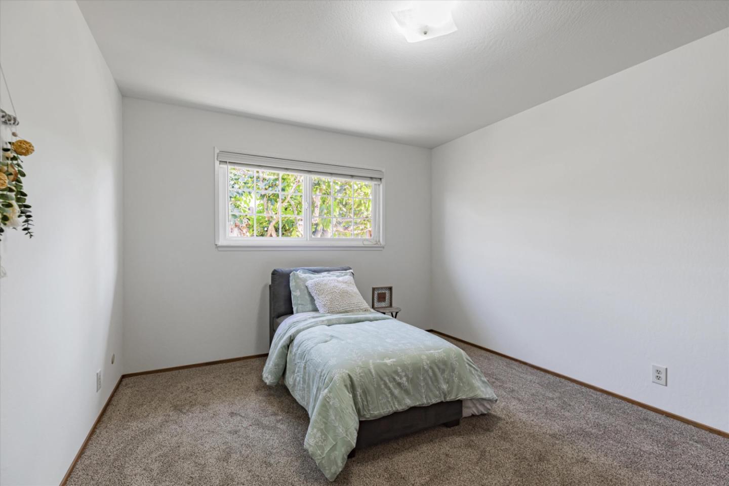 1077 Sierra Madre Drive