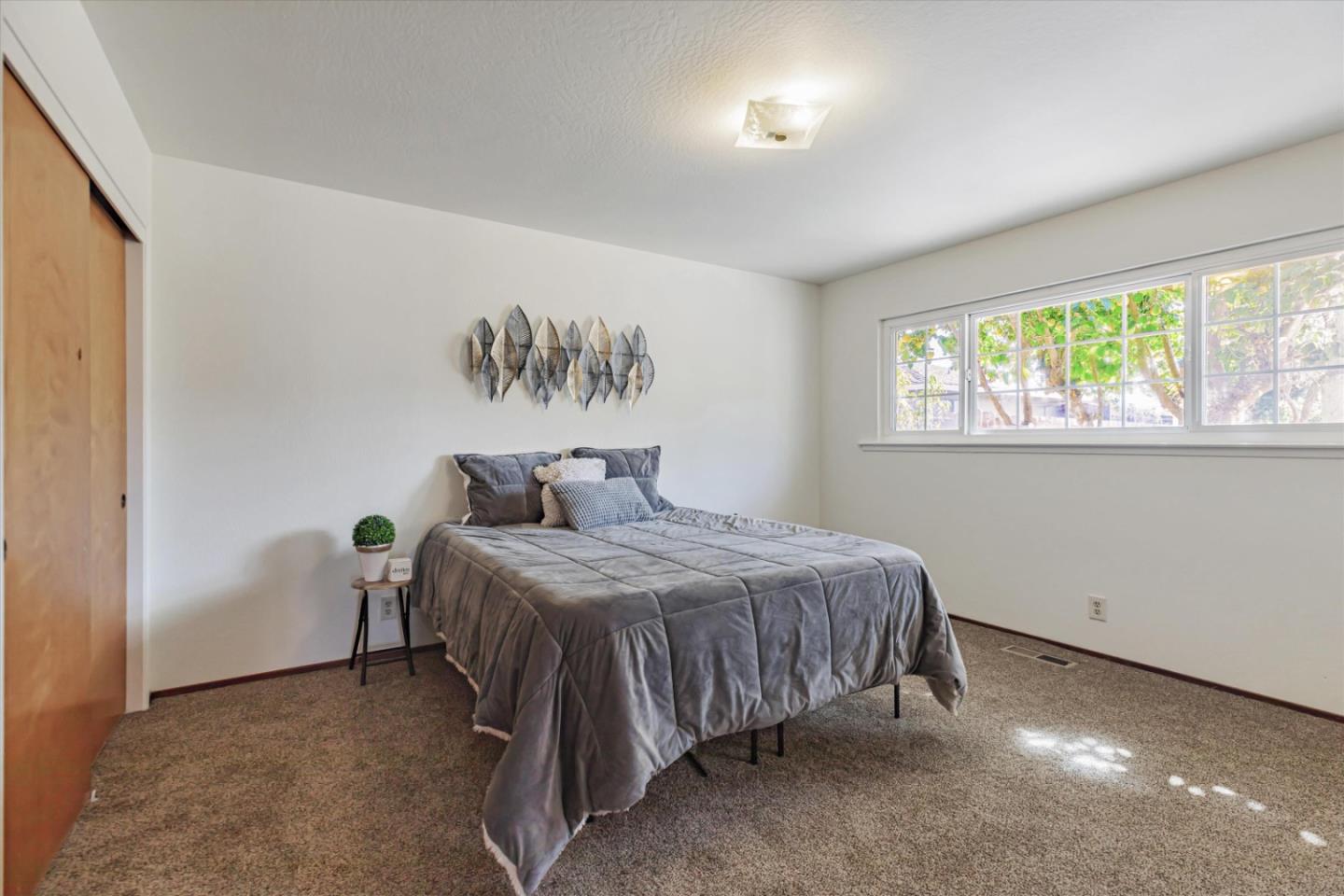 1077 Sierra Madre Drive