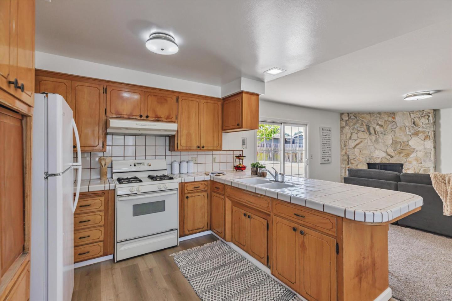 1077 Sierra Madre Drive