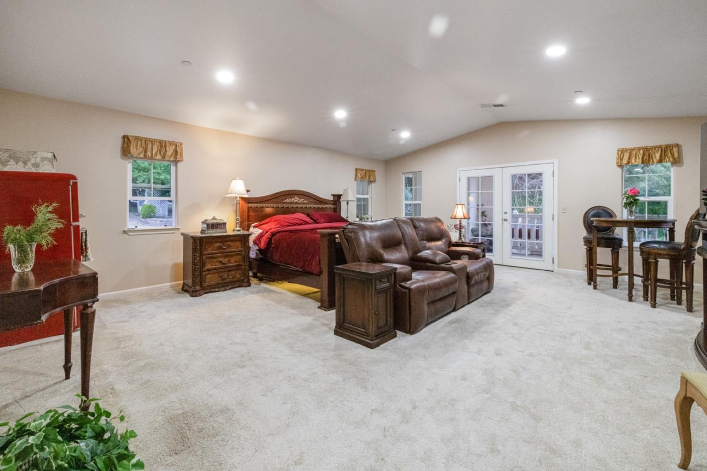 18171 Berta Canyon Road