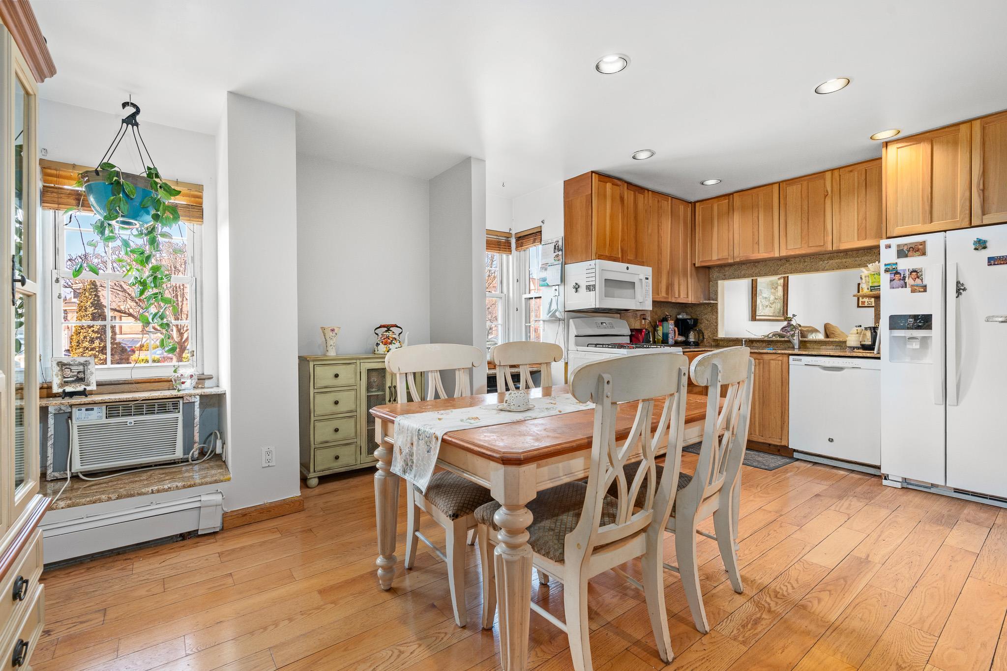 207-01 Estates Drive Unit: 146L