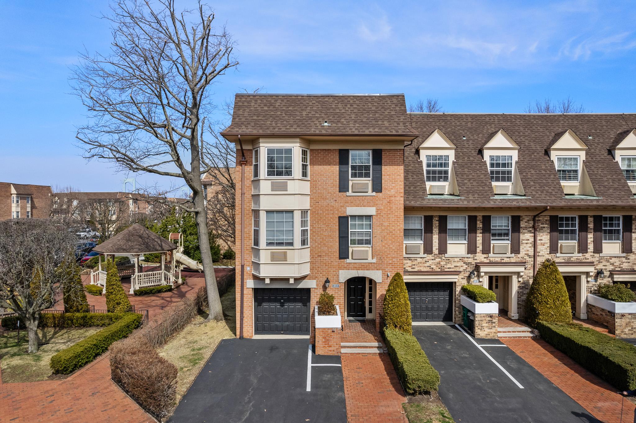 207-01 Estates Drive Unit: 146L