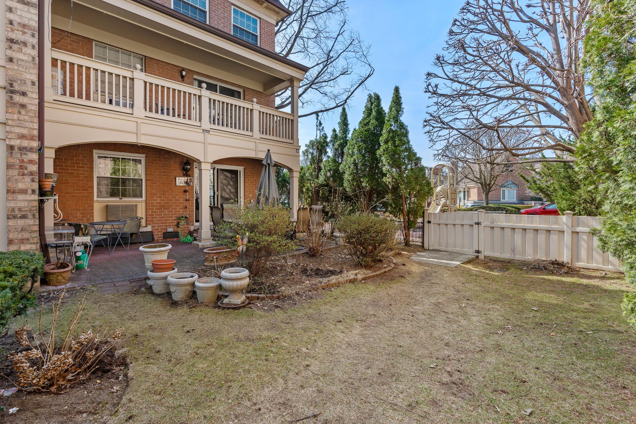 207-01 Estates Drive Unit: 146L