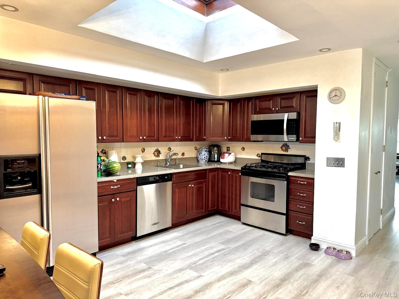 20607 Emily Road Unit: 3