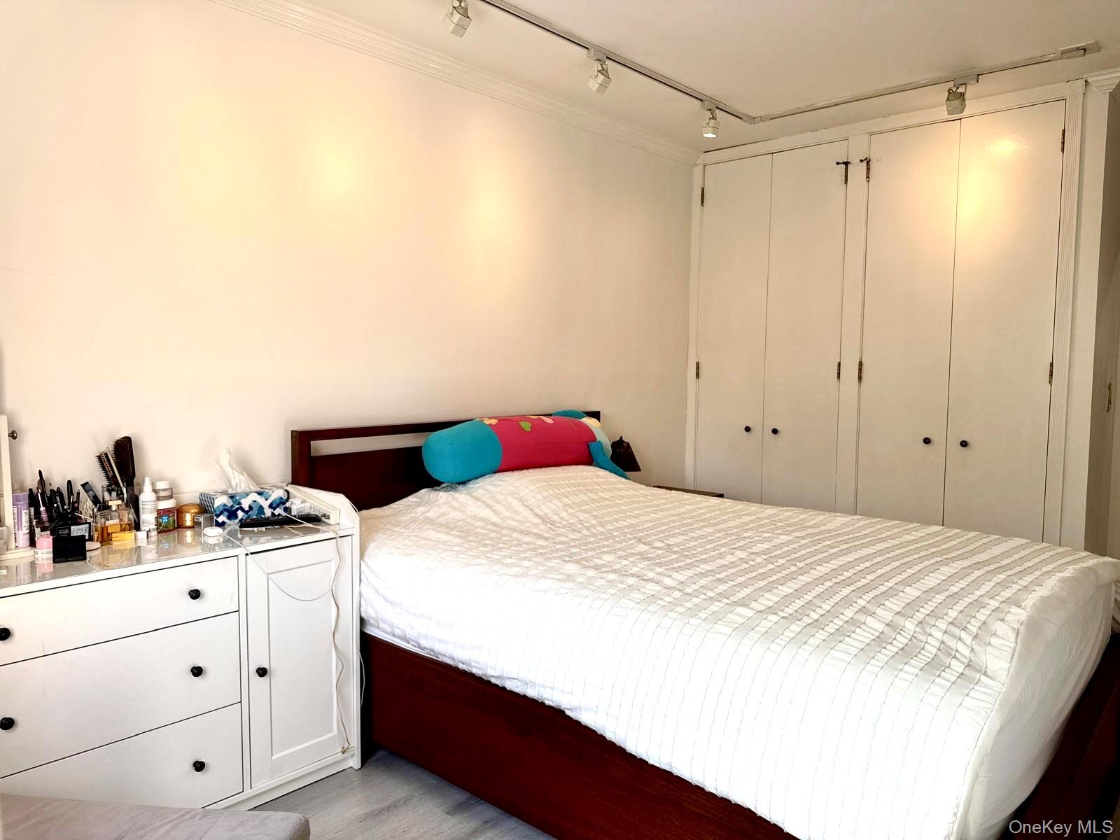 20607 Emily Road Unit: 3