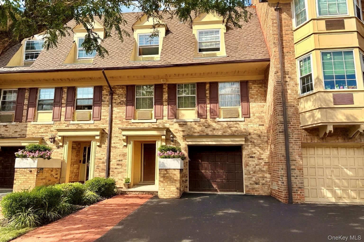 20607 Emily Road Unit: 3