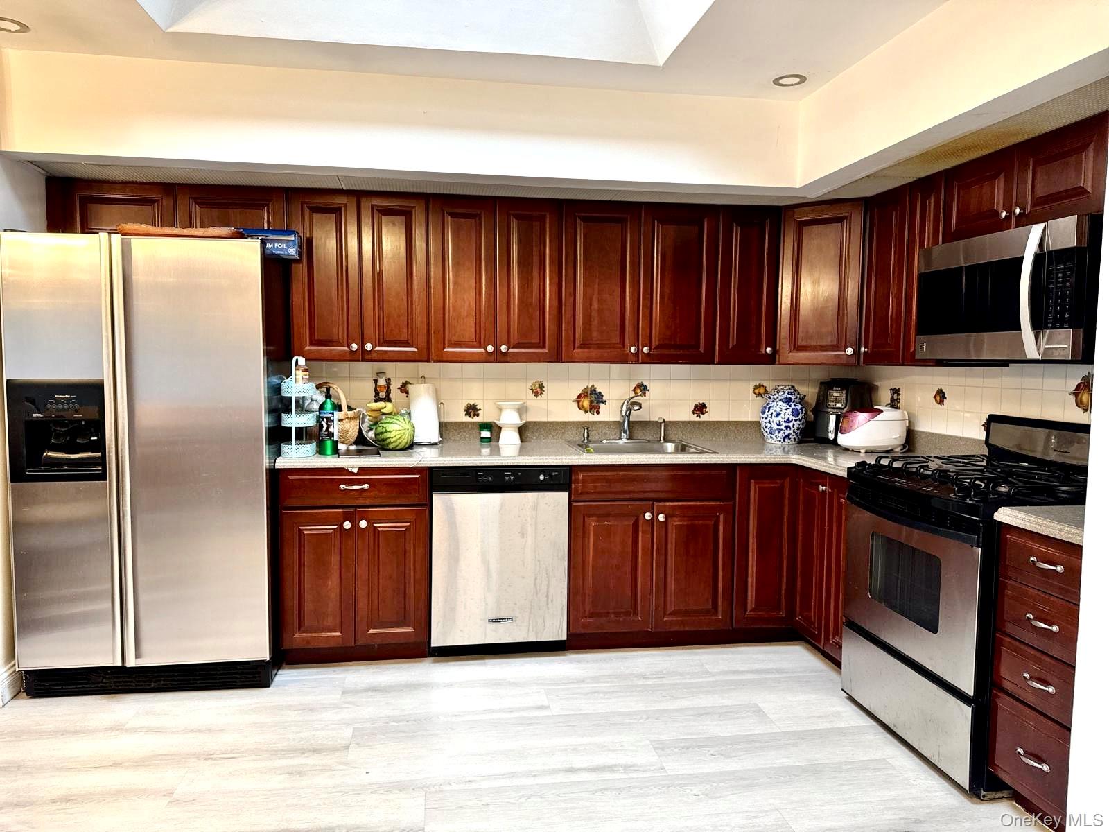 20607 Emily Road Unit: 3
