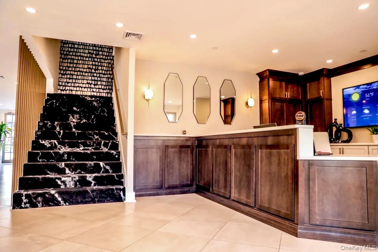 20607 Emily Road Unit: 3