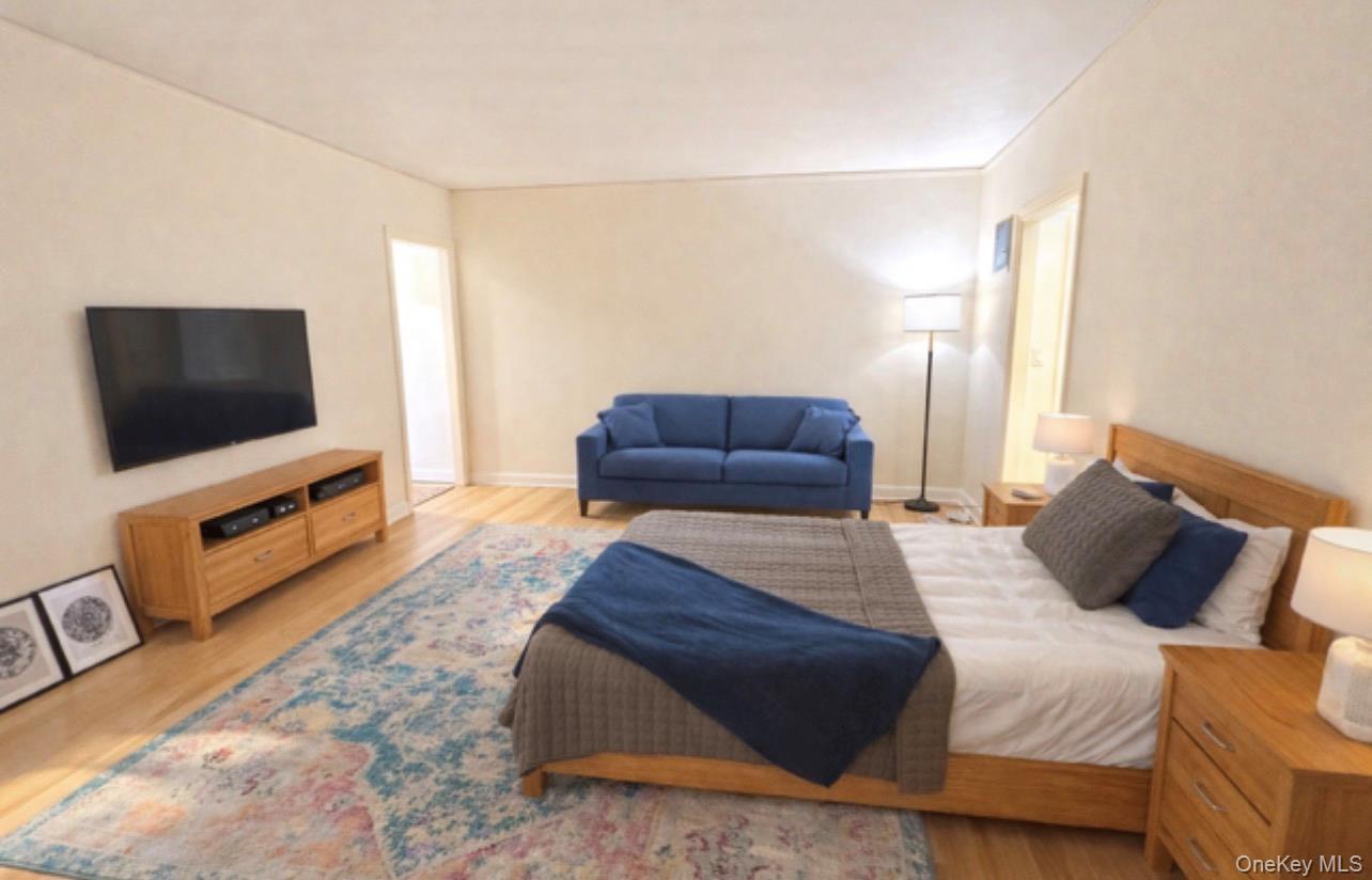 3421 78th Street Unit: 1H