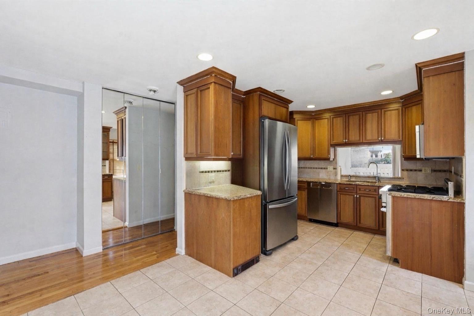 20617 Lori Drive Unit: 1166