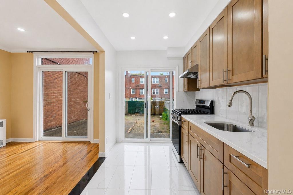 6916 Fresh Meadow Lane