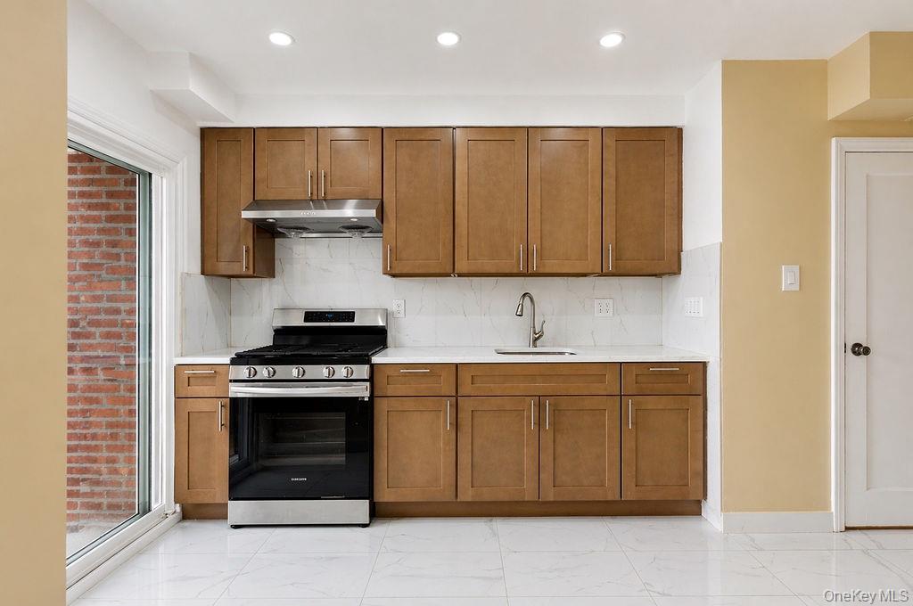 6916 Fresh Meadow Lane