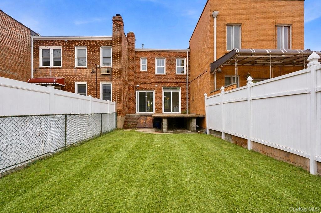 6916 Fresh Meadow Lane