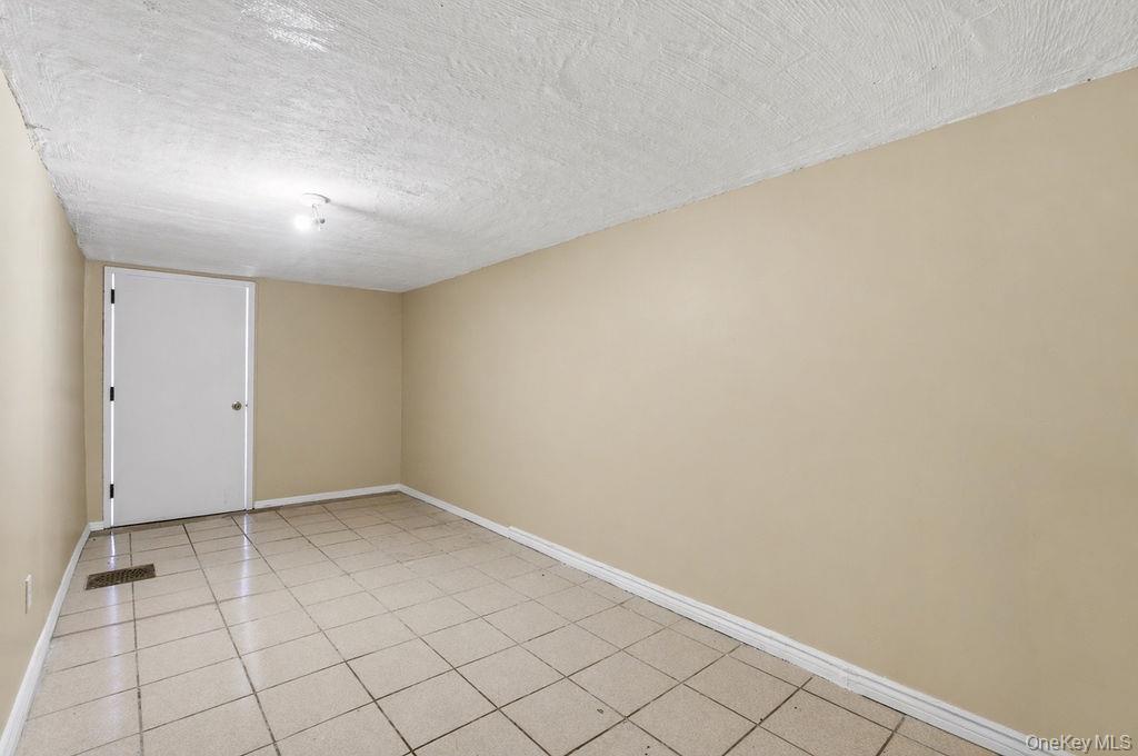 6916 Fresh Meadow Lane